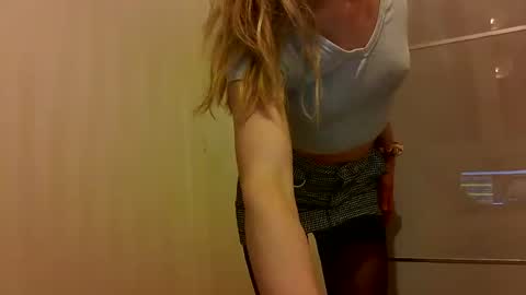 Snapshot of amanda_style chatting on February 20, 8:36 pm amanda_style online show from February 20, 8:36 pm