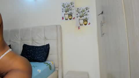 Snapshot of amanda_tint chatting on February 15, 6:04 pm Amanda tint online show from February 15, 6:04 pm