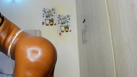 Snapshot of amanda_tint chatting on February 25, 6:34 am Amanda tint online show from February 25, 6:34 am