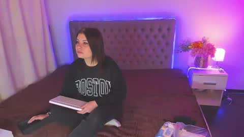Amanda online show from April 28, 4:50 am
