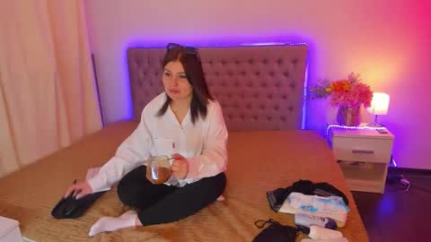 Amanda online show from May 4, 4:52 am