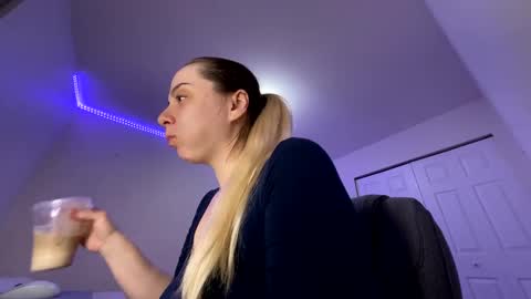 Snapshot of amandainbloom chatting on March 2, 11:39 am Amanda online show from March 2, 11:39 am