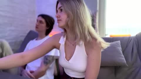 Snapshot of amandatalk chatting on October 25, 6:21 am amandatalk online show from October 25, 6:21 am