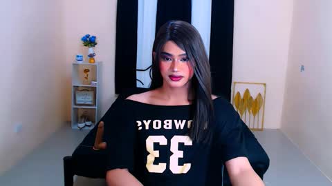 Cassandra online show from October 25, 5:40 pm