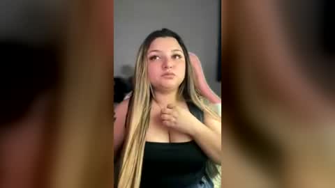 Snapshot of amandhaaa chatting on July 28, 9:37 am Amandha online show from July 28, 9:37 am