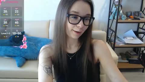 Snapshot of amaneli chatting on January 4, 11:22 am Mila online show from January 4, 11:22 am