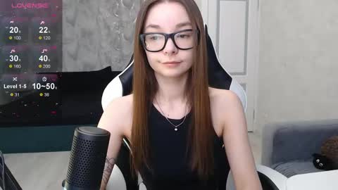 Snapshot of amaneli chatting on February 17, 12:16 pm Mila online show from February 17, 12:16 pm