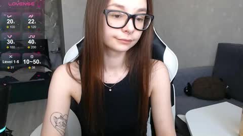 Snapshot of amaneli chatting on March 7, 12:34 pm Mila online show from March 7, 12:34 pm