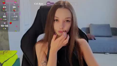 Mila online show from June 25, 1:04 pm