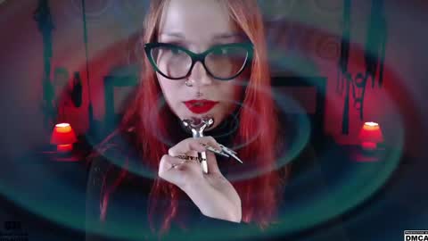 Snapshot of amanita__pantherina chatting on December 9, 3:33 pm Goddess Amanita online show from December 9, 3:33 pm