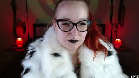 Snapshot of amanita__pantherina chatting on December 28, 4:52 pm Goddess Amanita online show from December 28, 4:52 pm