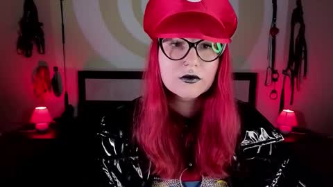 Snapshot of amanita__pantherina chatting on January 23, 9:18 am Goddess Amanita online show from January 23, 9:18 am