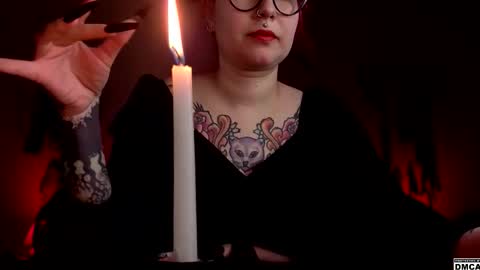 Snapshot of amanita__pantherina chatting on November 10, 12:59 pm Goddess Amanita online show from November 10, 12:59 pm