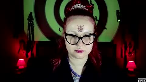 Snapshot of amanita__pantherina chatting on April 1, 11:11 am Goddess Amanita online show from April 1, 11:11 am