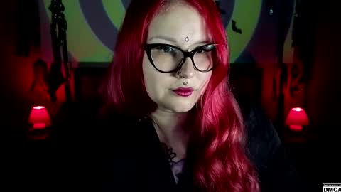 Snapshot of amanita__pantherina chatting on April 8, 12:27 pm Goddess Amanita online show from April 8, 12:27 pm