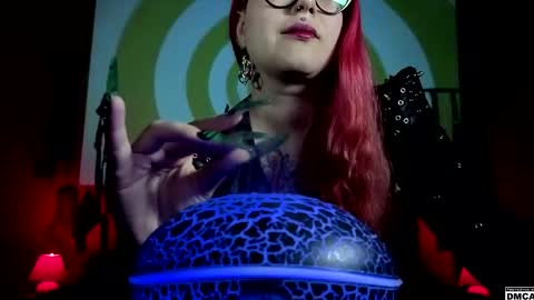 Snapshot of amanita__pantherina chatting on April 21, 8:20 am Goddess Amanita online show from April 21, 8:20 am