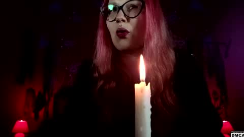 Snapshot of amanita__pantherina chatting on May 7, 4:23 pm Goddess Amanita online show from May 7, 4:23 pm
