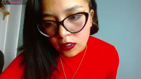 Snapshot of amanne_misa chatting on December 15, 9:19 pm Amanne Misa online show from December 15, 9:19 pm