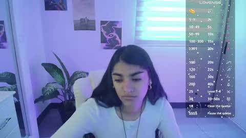 Snapshot of amara_silk chatting on June 24, 5:23 pm amara_silk online show from June 24, 5:23 pm
