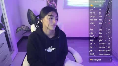 Snapshot of amara_silk chatting on July 8, 10:47 pm amara_silk online show from July 8, 10:47 pm