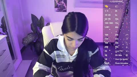 Snapshot of amara_silk chatting on July 29, 12:09 am amara_silk online show from July 29, 12:09 am