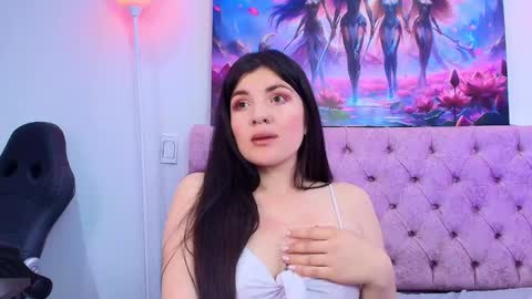 Snapshot of amara_vega chatting on February 10, 2:48 pm Amara Vega online show from February 10, 2:48 pm