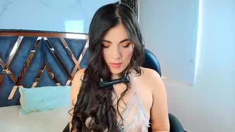 Snapshot of amara_vega chatting on October 7, 3:31 pm Amara Vega online show from October 7, 3:31 pm