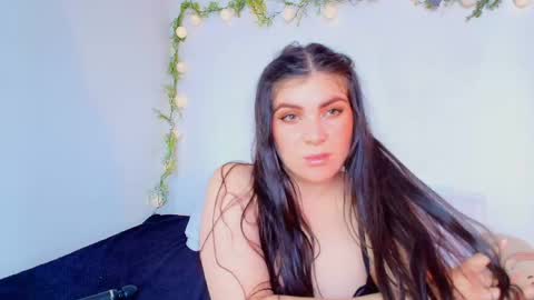 Snapshot of amara_vega chatting on May 13, 3:53 pm Amara Vega online show from May 13, 3:53 pm