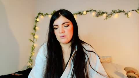 Snapshot of amara_vega chatting on May 15, 10:11 am Amara Vega online show from May 15, 10:11 am