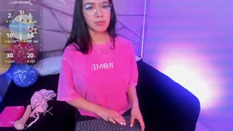 Snapshot of amara_velle chatting on June 16, 1:03 pm amara velle online show from June 16, 1:03 pm