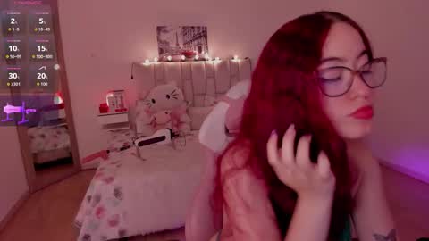 amaraa_couper1 online show from February 4, 3:45 am