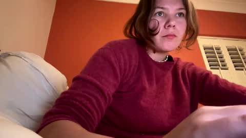 Snapshot of amaraelise chatting on February 26, 8:11 pm Amara Elise online show from February 26, 8:11 pm