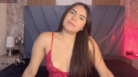 Snapshot of amarahanks_ chatting on October 26, 11:49 am amarahanks_ online show from October 26, 11:49 am