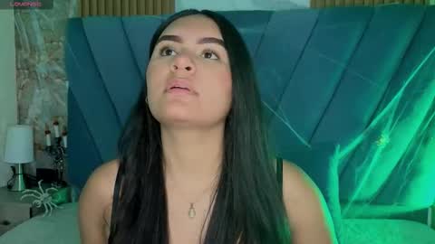 Snapshot of amarahanks_ chatting on October 29, 12:07 pm amarahanks_ online show from October 29, 12:07 pm