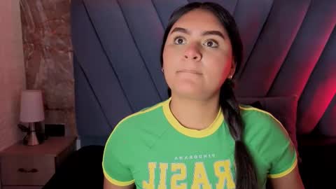 Snapshot of amarahanks_ chatting on November 12, 3:56 pm amarahanks_ online show from November 12, 3:56 pm