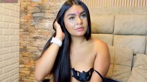 Snapshot of amarahanks_ chatting on January 9, 8:54 pm amarahanks_ online show from January 9, 8:54 pm