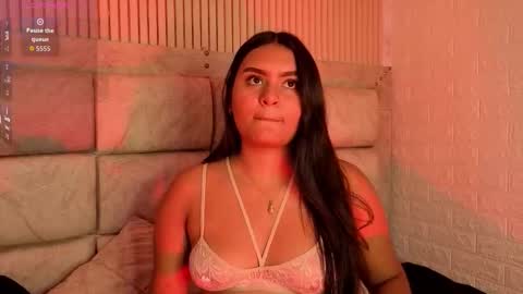 Snapshot of amarahanks_ chatting on February 5, 8:13 pm amarahanks_ online show from February 5, 8:13 pm