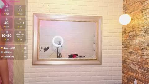 Snapshot of amarahanks_ chatting on February 6, 7:50 pm amarahanks_ online show from February 6, 7:50 pm