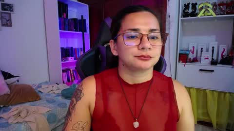 Snapshot of amarantha666 chatting on December 10, 1:32 am Susan online show from December 10, 1:32 am