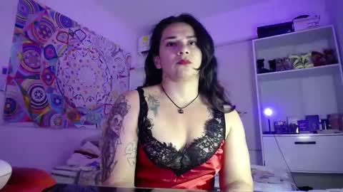 Snapshot of amarantha666 chatting on November 7, 10:32 pm Susan online show from November 7, 10:32 pm