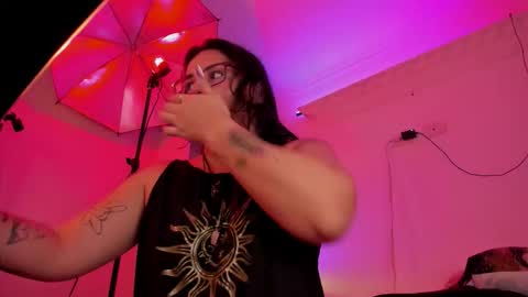 Snapshot of amarantha666 chatting on February 24, 10:41 pm Susan online show from February 24, 10:41 pm