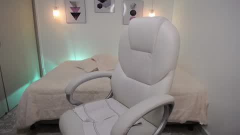 Snapshot of amarantha_ross chatting on February 12, 2:21 pm Amarantha online show from February 12, 2:21 pm