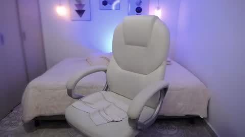 Snapshot of amarantha_ross chatting on March 8, 2:08 pm Amarantha online show from March 8, 2:08 pm