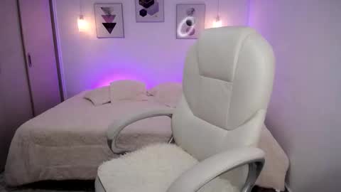 Snapshot of amarantha_ross chatting on October 23, 10:36 am Amarantha online show from October 23, 10:36 am