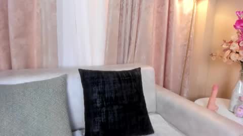 Amara Yasbel online show from November 29, 6:33 pm