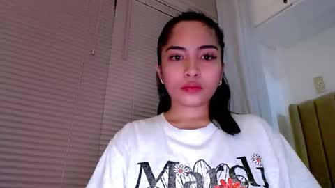 Snapshot of amariahholly chatting on December 5, 11:52 am Amariah Holly online show from December 5, 11:52 am