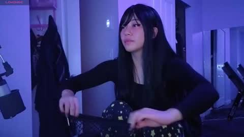 leash online show from February 2, 3:49 am