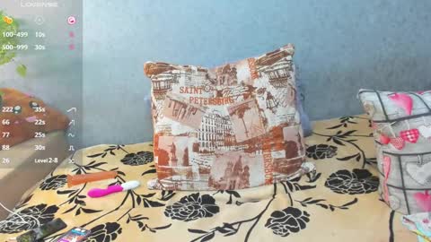 Snapshot of amazing_big_butt chatting on December 8, 11:57 am Lissy online show from December 8, 11:57 am