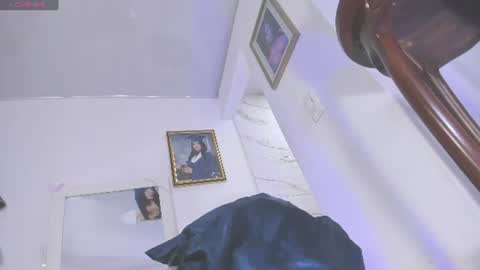 Vivi online show from August 8, 1:52 am