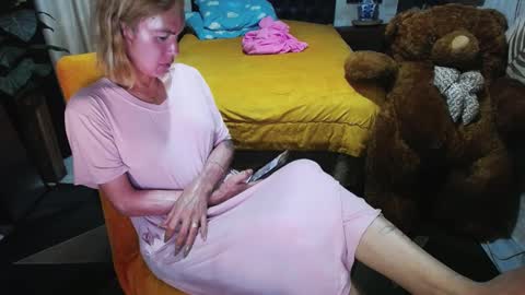 Snapshot of amazingbombshellx chatting on February 18, 11:00 am kendra online show from February 18, 11:00 am